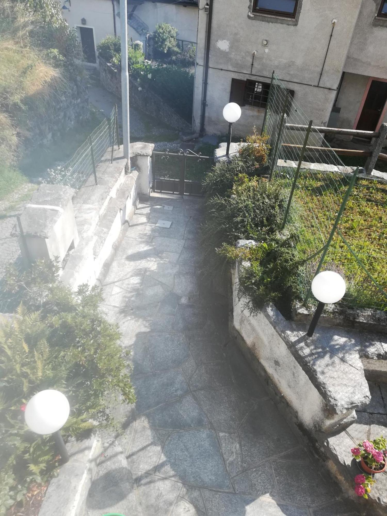 Villa Da Giuly Mozzio Exterior foto